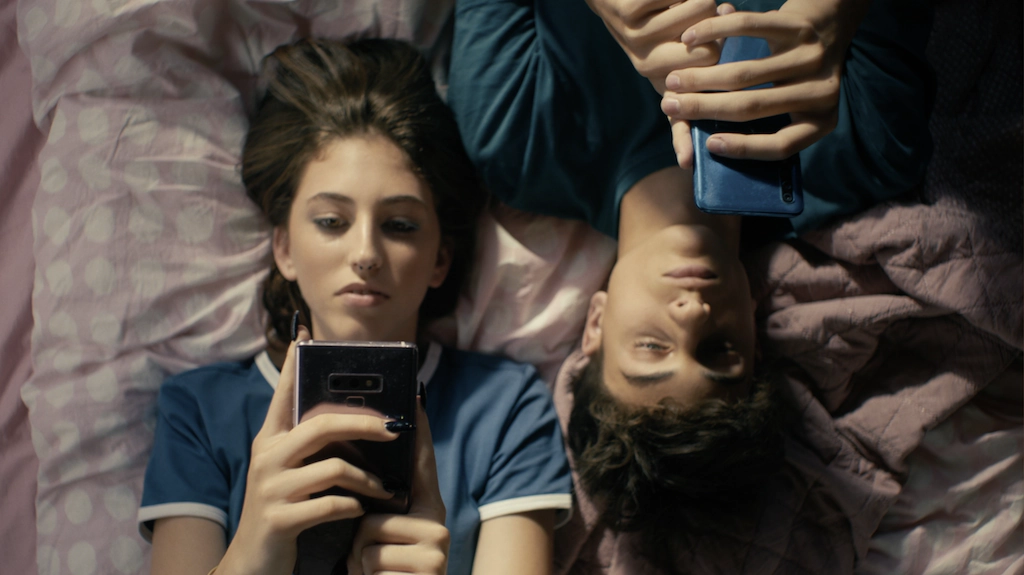 Polacy biorą kredyty na iPhone’y?! Szokujące dane o długach za smartfony